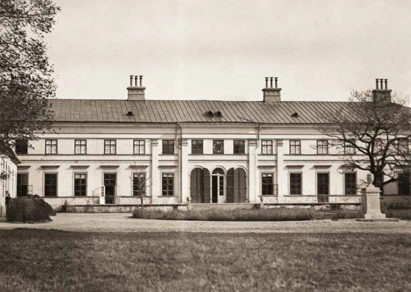 A seregélyesi gróf Zichy−Hadik sírkert